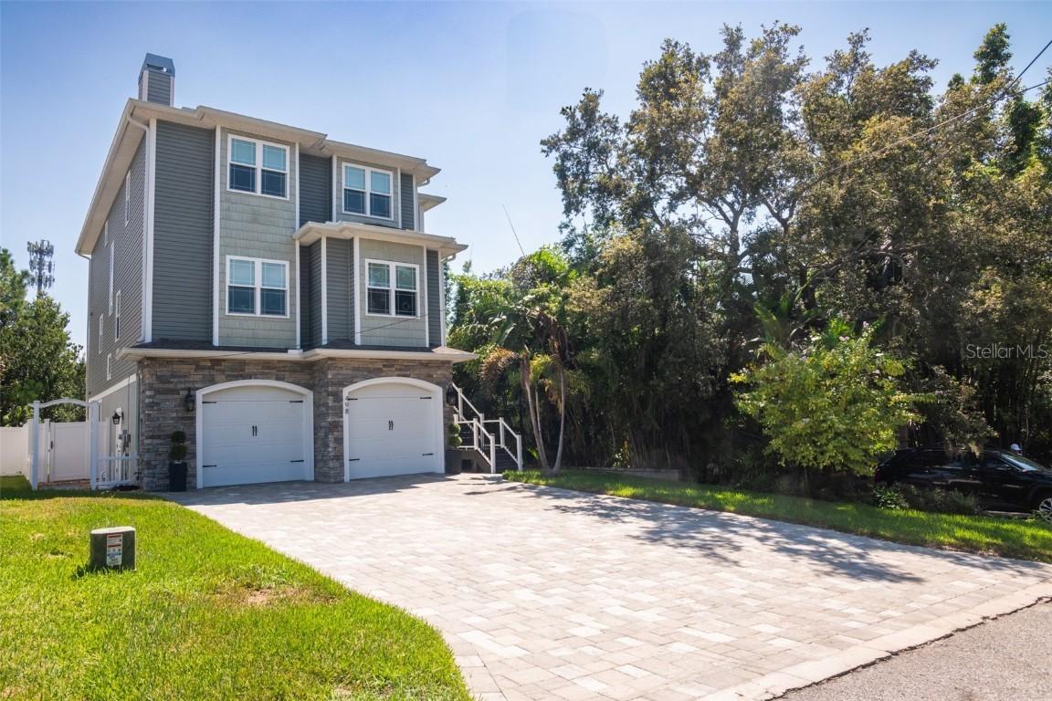 498 Magnolia Ave., Palm Harbor, FL 34683