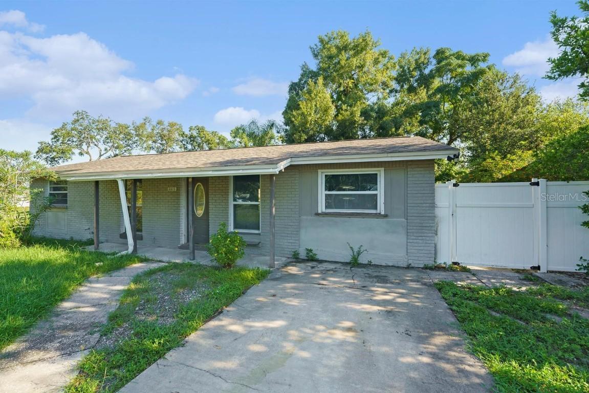 6515 Runningwoods Dr., Tampa, FL 33634