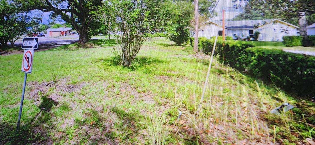 4944 6th St., Zephyrhills, FL 33542