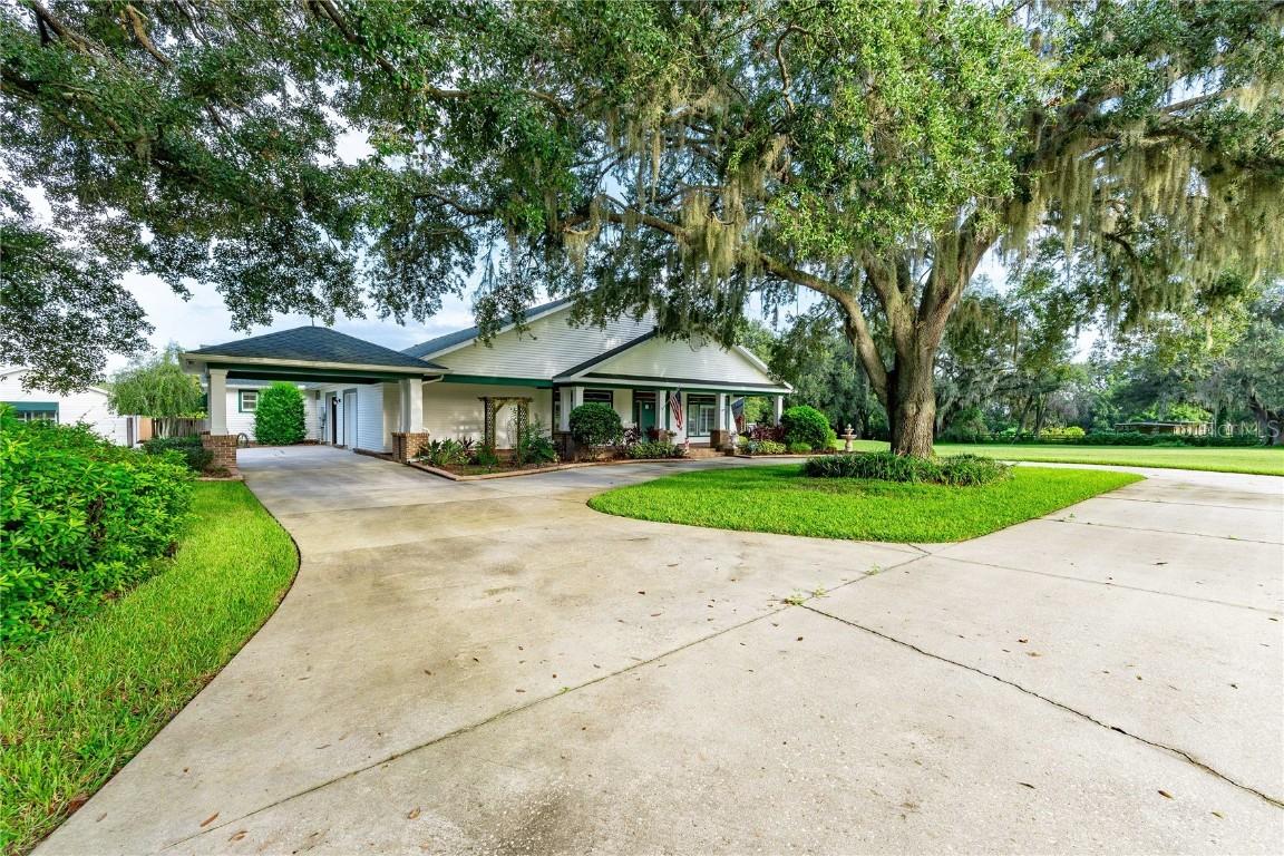 10115 Curley Rd., San Antonio, FL 33576