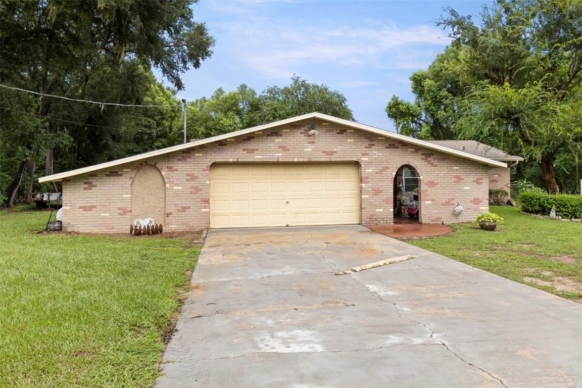 11918 Orangewood Dr., Dade City, FL 33525