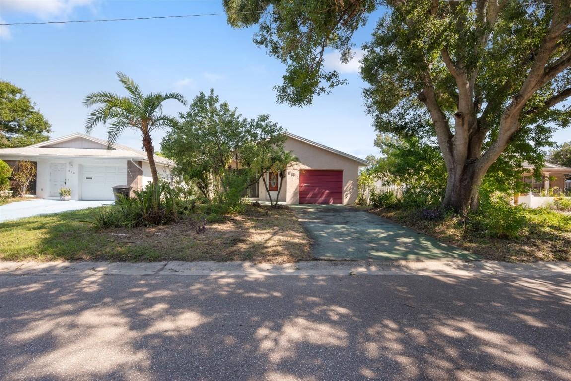 611 49th Ave., St Petersburg, FL 33703