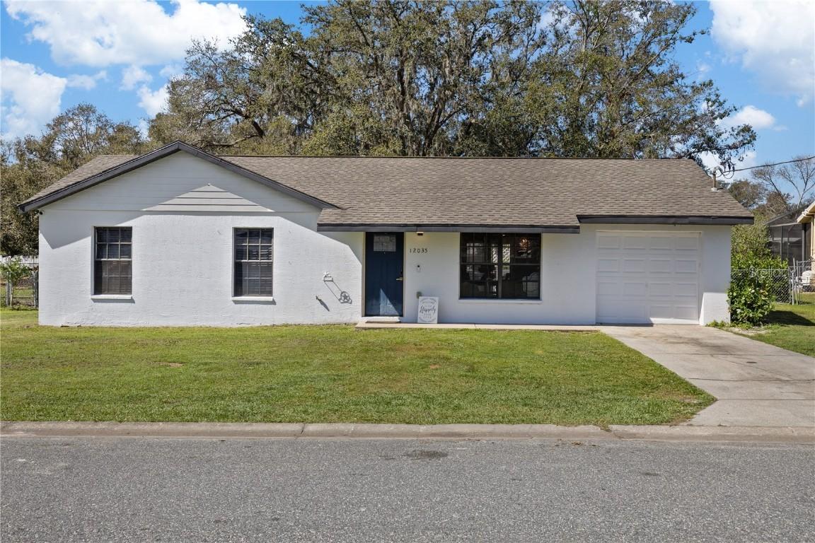 12035 Meadow Ln., San Antonio, FL 33576