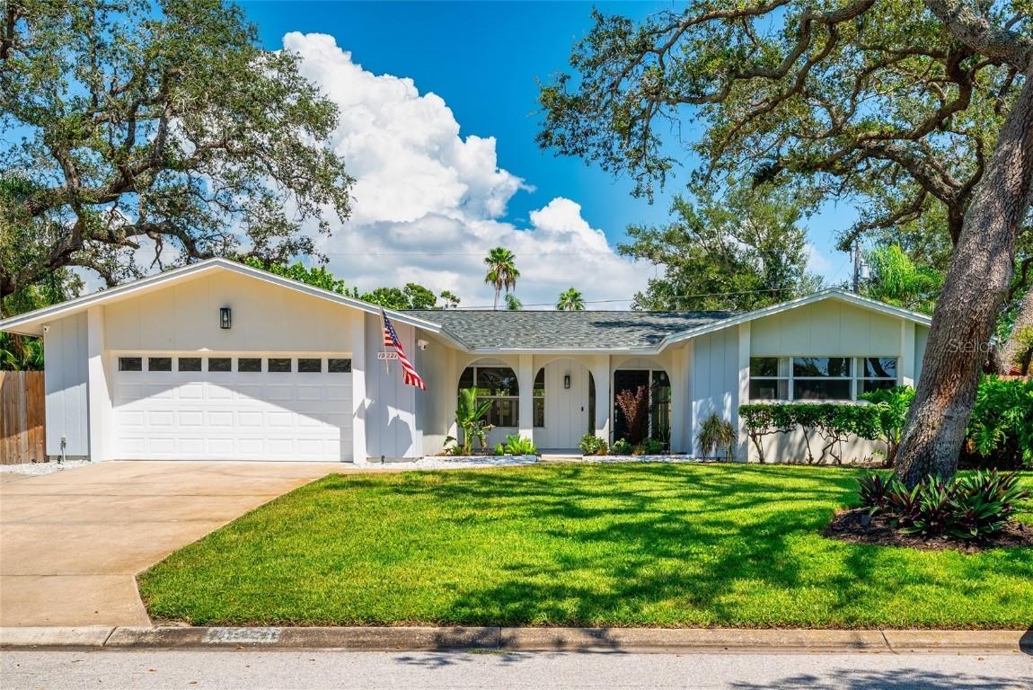 10221 Bay Hills Dr., Largo, FL 33774