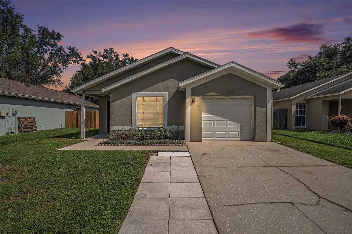 1330 Mohrlake Dr., Brandon, FL 33511