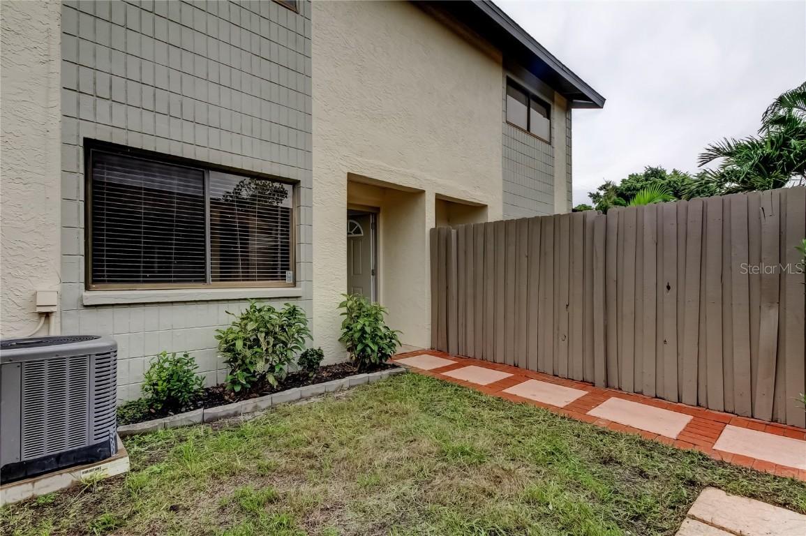 1976 Whitney Way, Clearwater, FL 33760