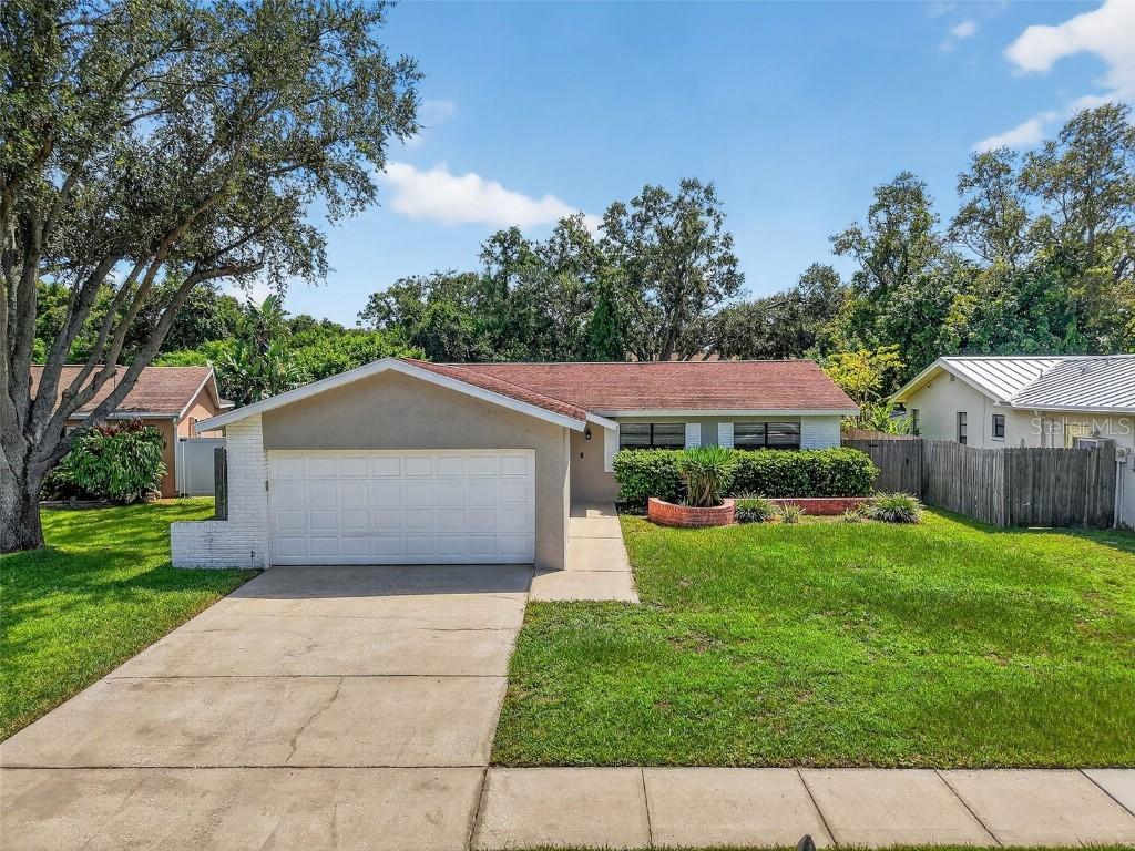 2827 Eagle Run Cir., Clearwater, FL 33760