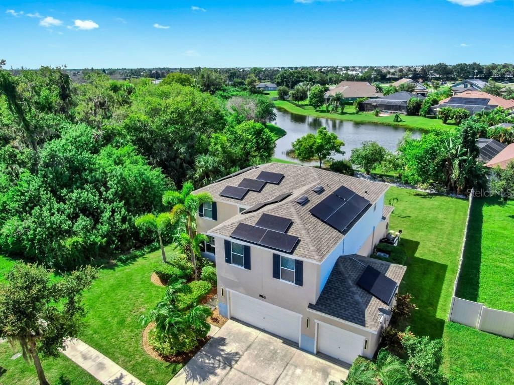 112 Slipper Key Rd., Apollo Beach, FL 33572