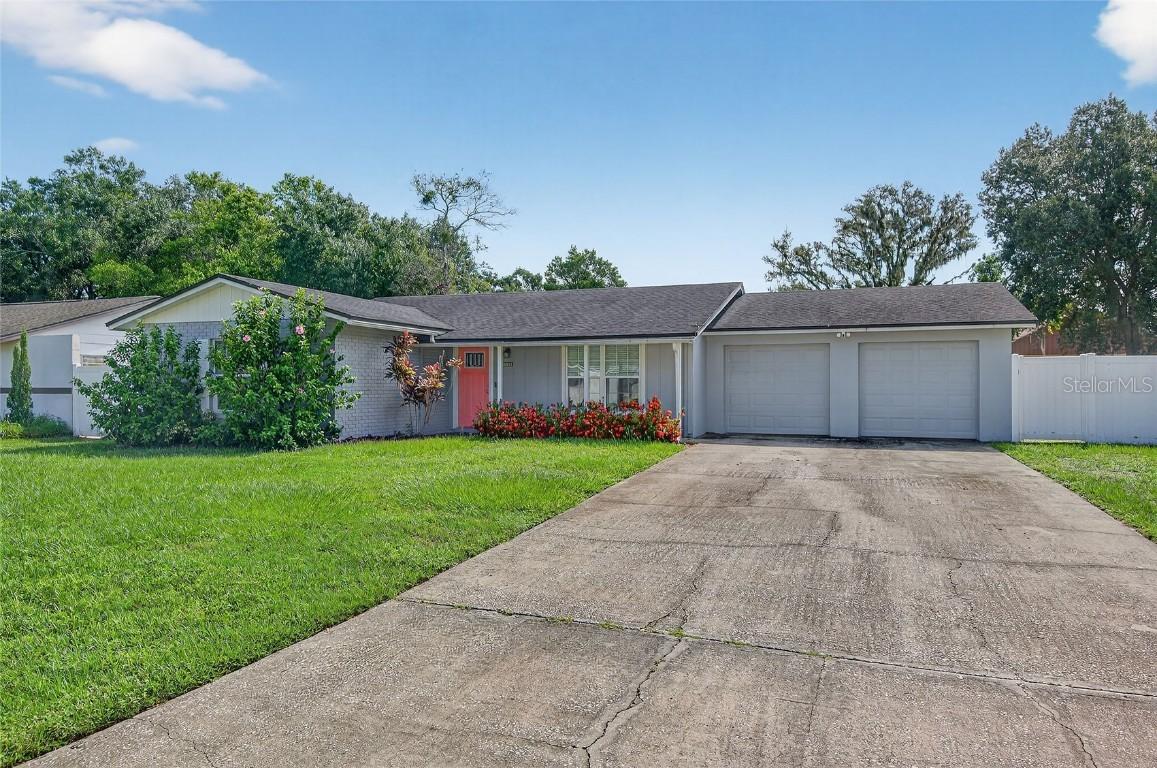 18303 Dolly Brook Ln., Lutz, FL 33549
