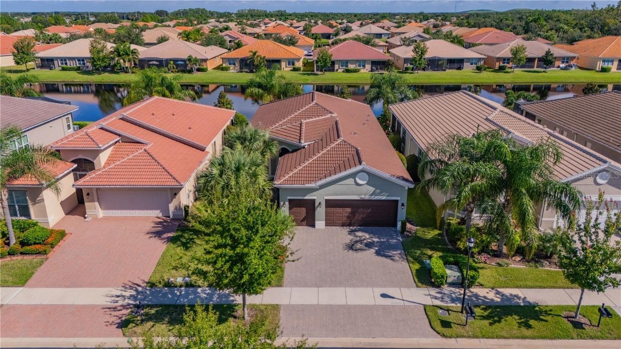 4948 Grand Banks Dr., Wimauma, FL 33598