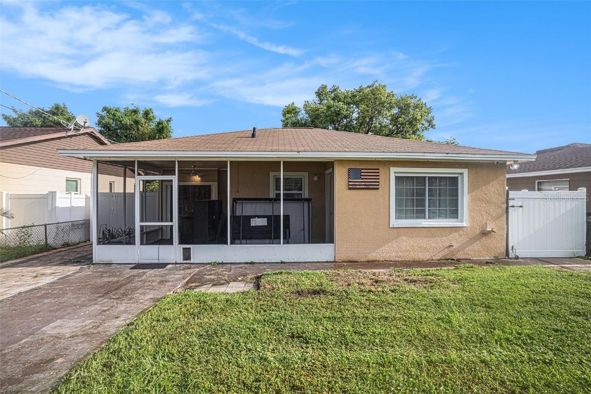 3915 W Gray St., Tampa, FL 33609
