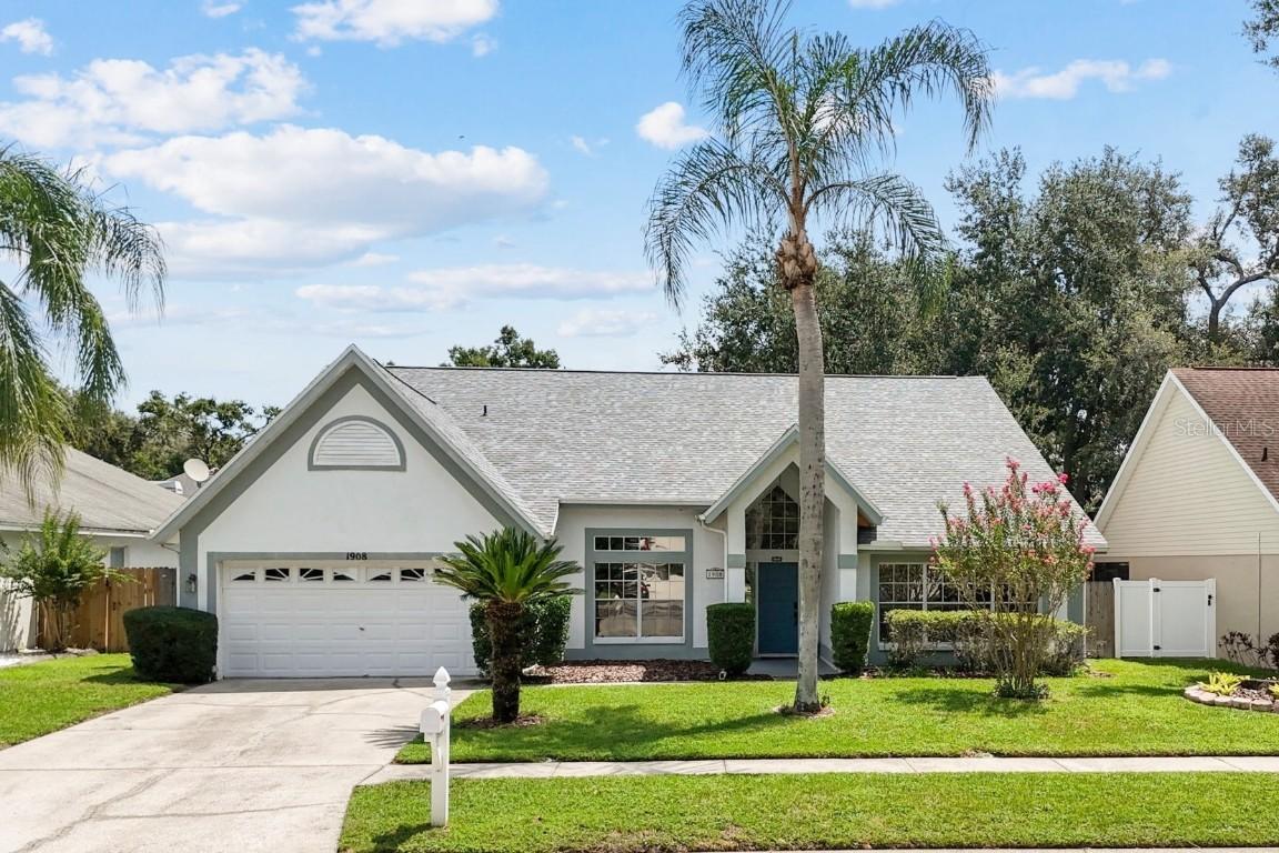 1908 River Crossing Dr., Valrico, FL 33596