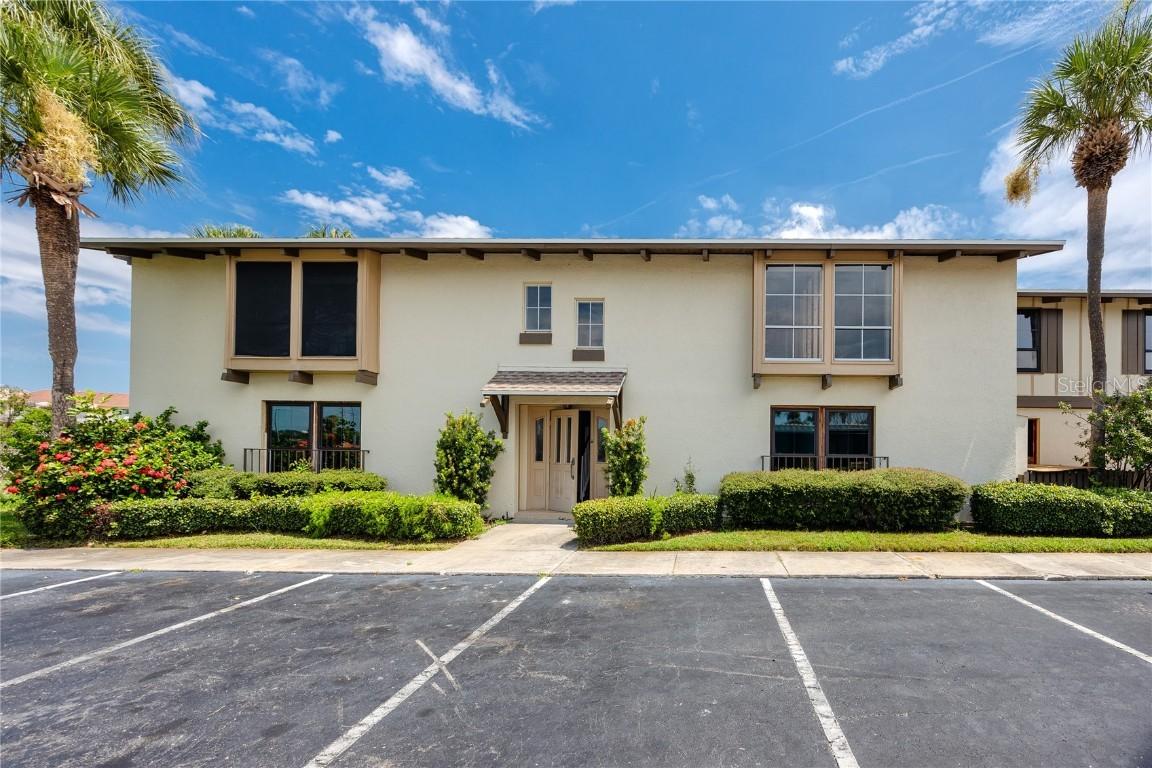 556 Plaza Seville Ct. #106, Treasure Island, FL 33706