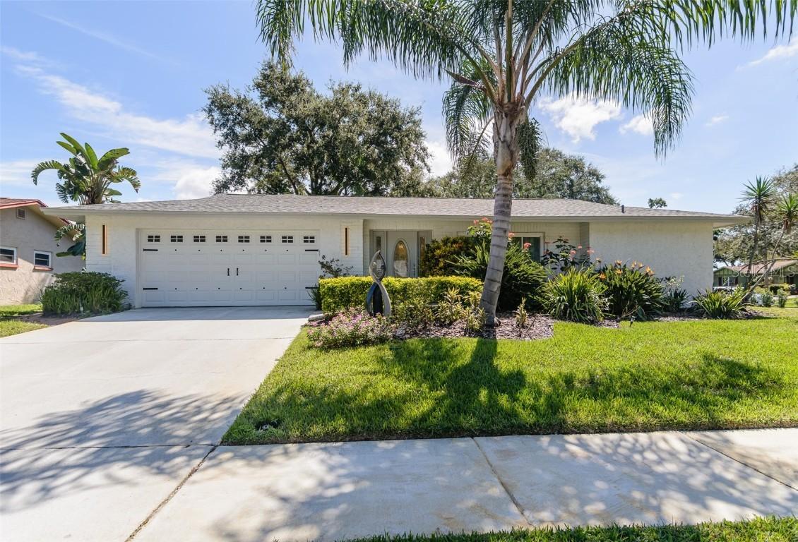 1137 Lanyard St., Palm Harbor, FL 34685