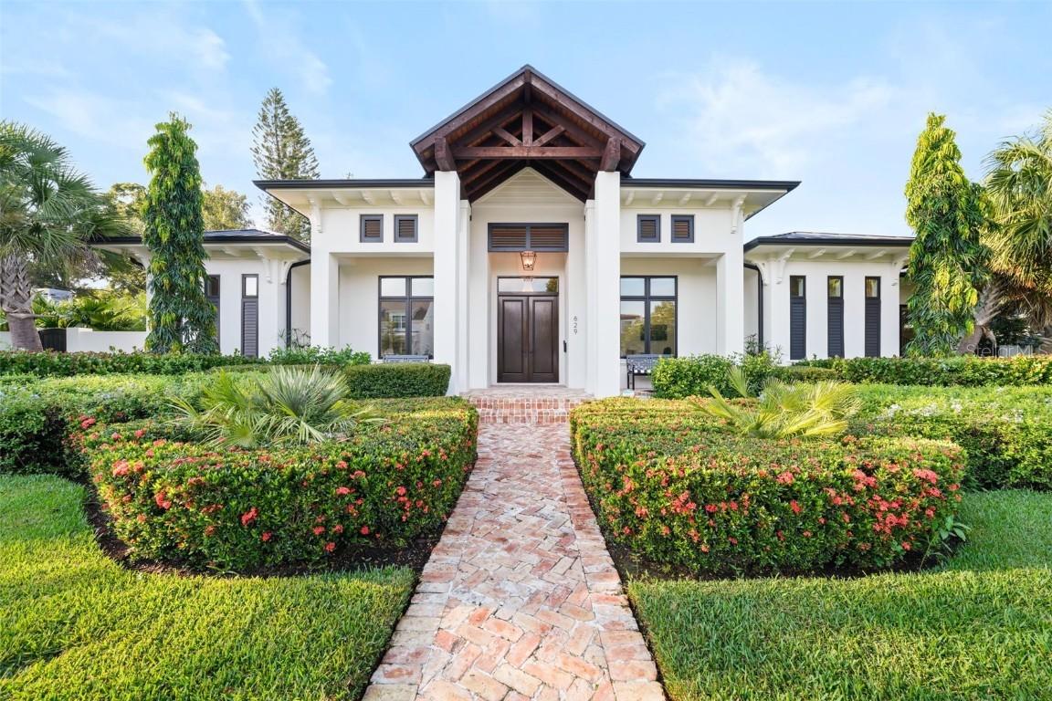 629 35th Ave., St Petersburg, FL 33704