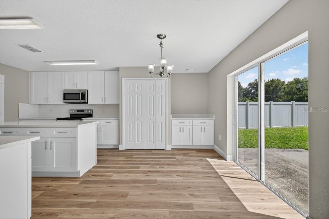947 Brenton Leaf Dr., Ruskin, FL 33570