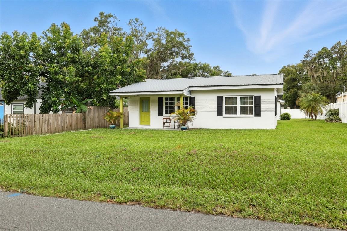 5121 10th St., Zephyrhills, FL 33542