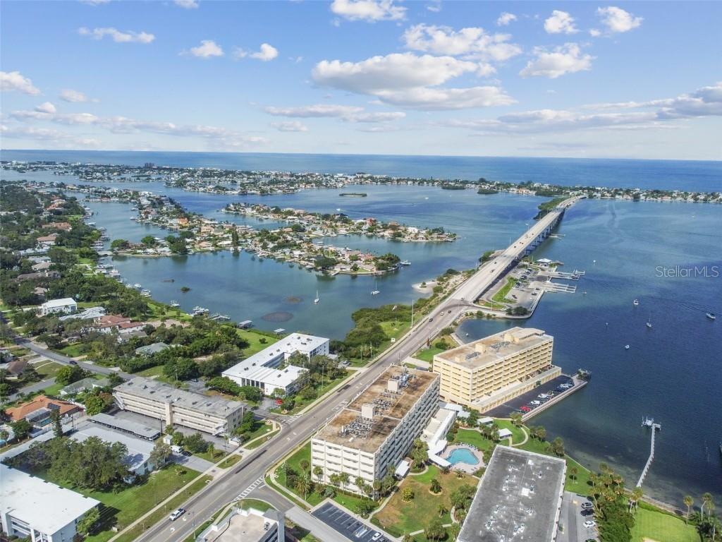 100 Bluff View Dr. #607A, Belleair Bluffs, FL 33770