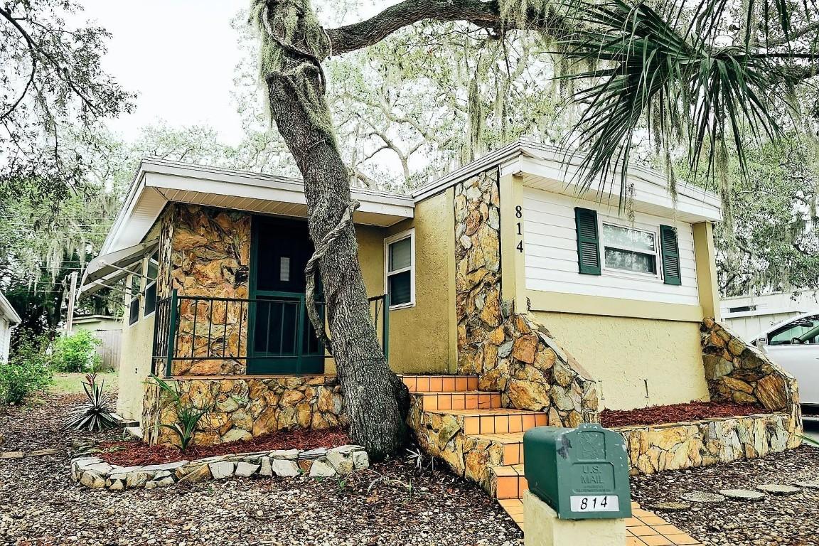 814 Elkan Dr., Tarpon Springs, FL 34689