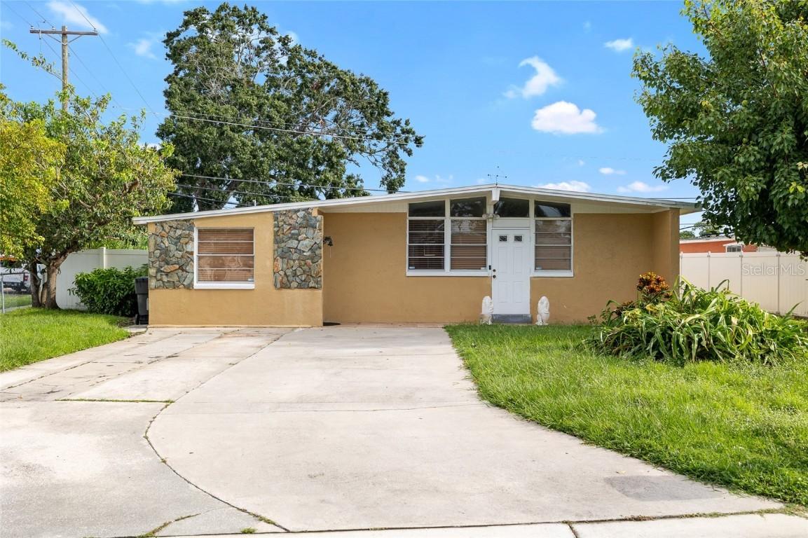 4417 W Paris St., Tampa, FL 33614