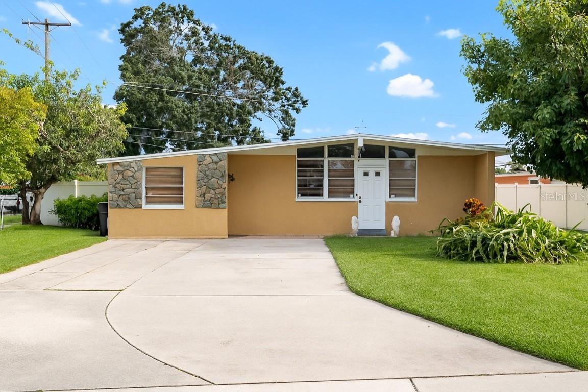 4417 W Paris St., Tampa, FL 33614