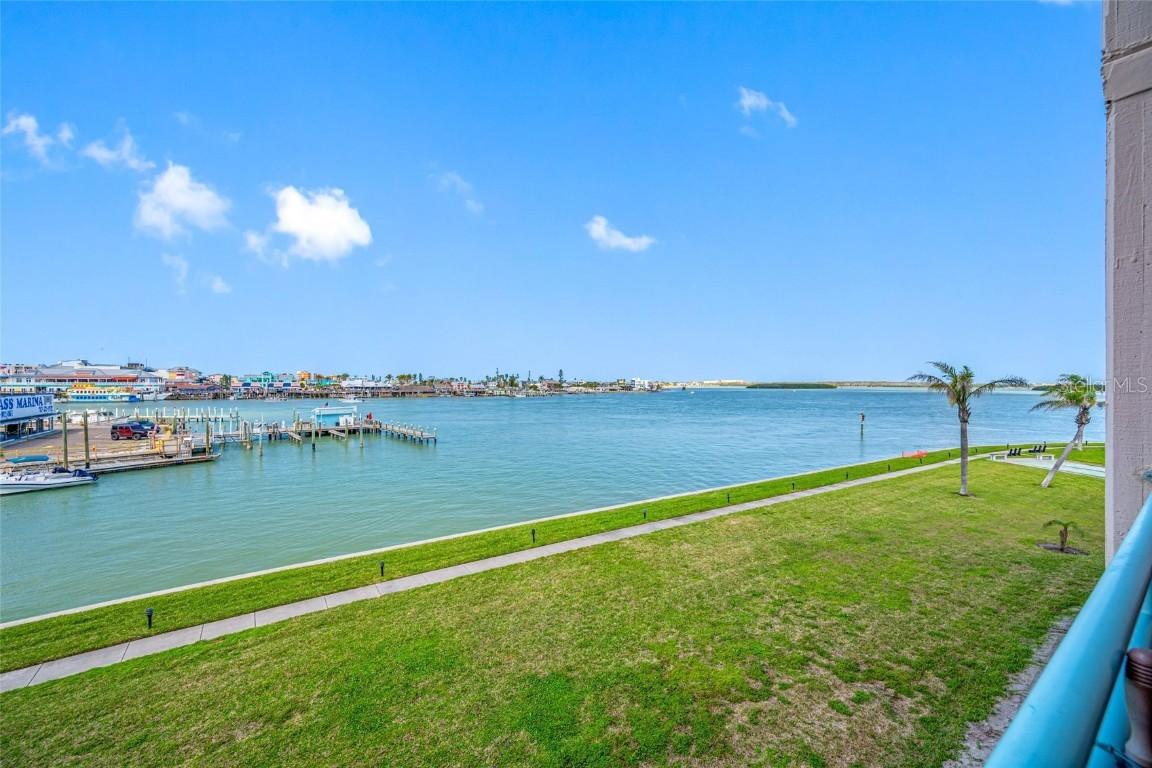 1 Key Capri #211W, Treasure Island, FL 33706