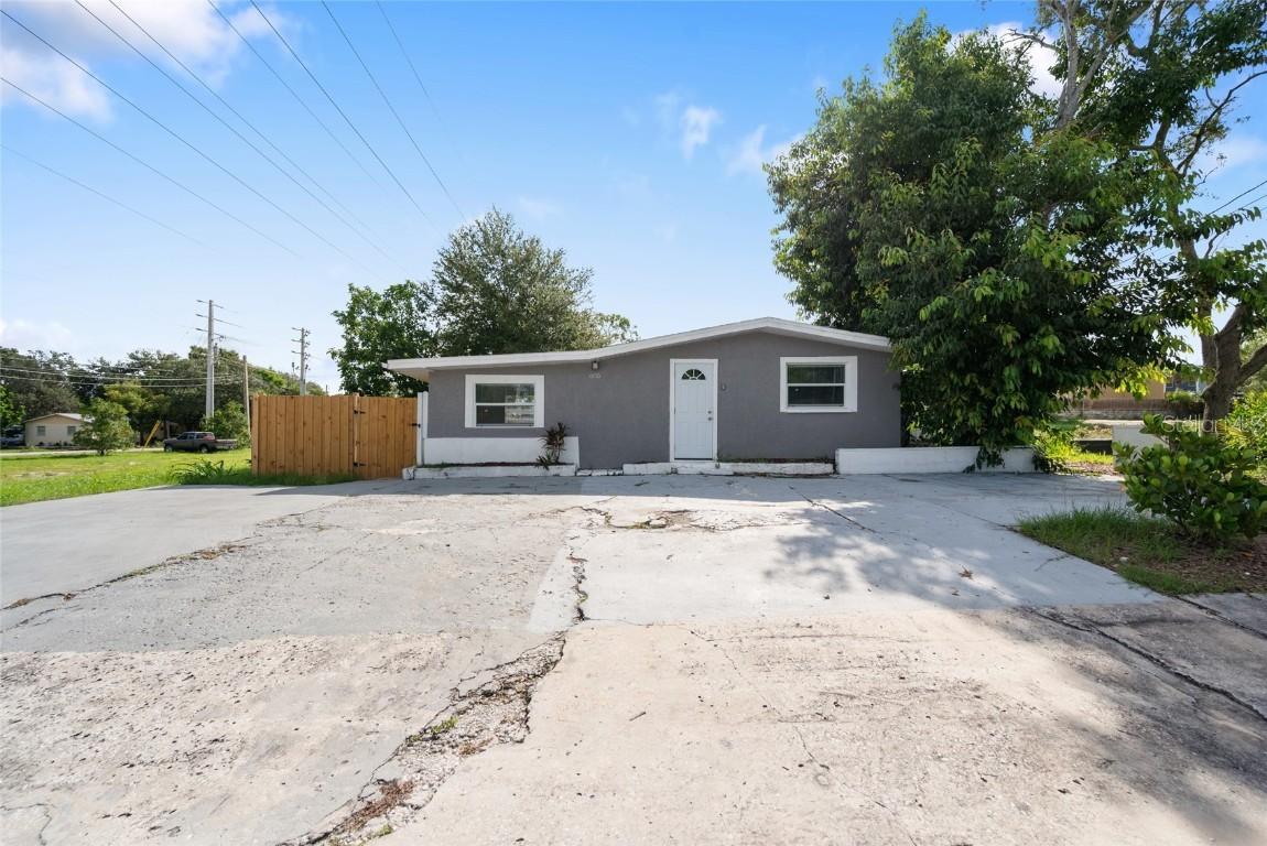 605 S S Disston Ave, Tarpon Springs, FL 34689