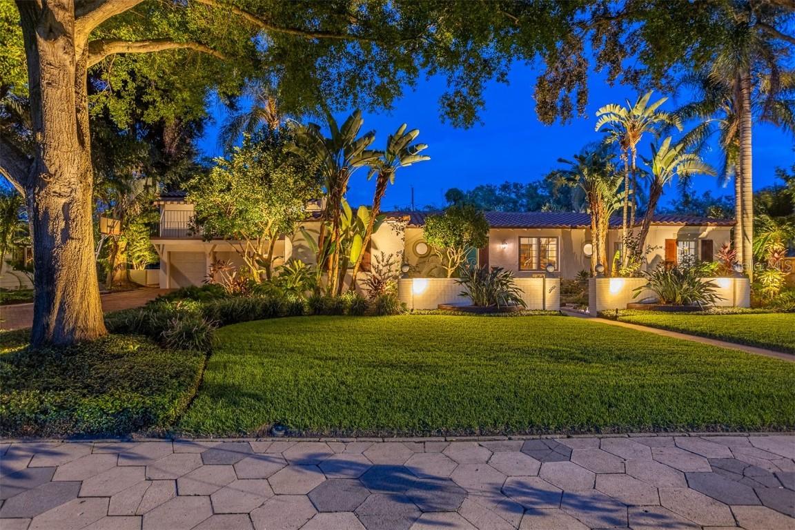 3649 Foster Hill Dr., St Petersburg, FL 33704
