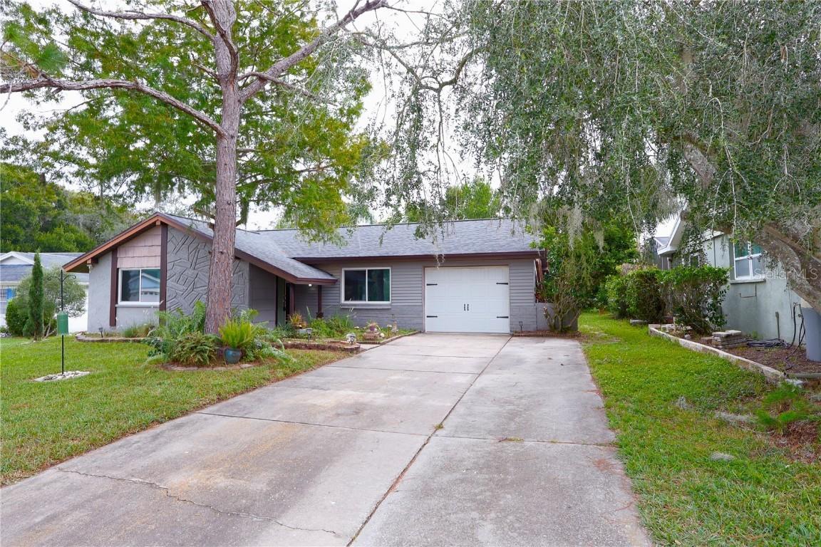 8804 Lincolnshire Dr., Hudson, FL 34667
