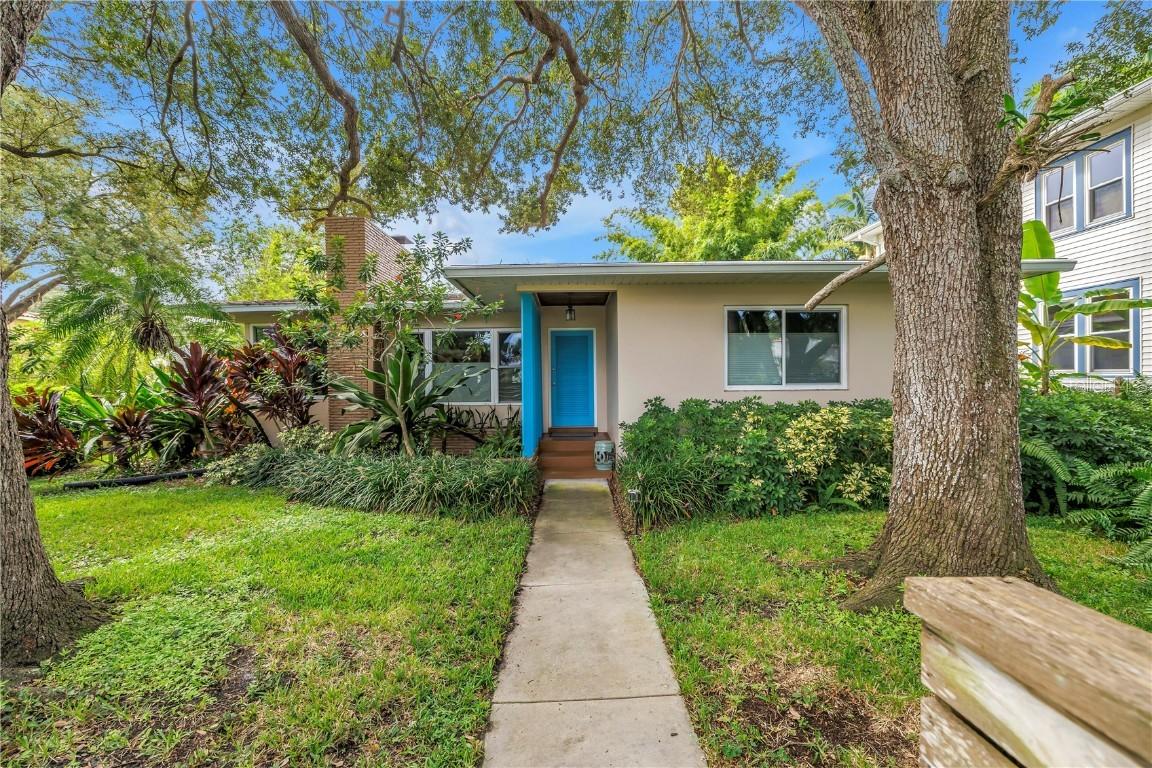 256 19th Ave., St Petersburg, FL 33704