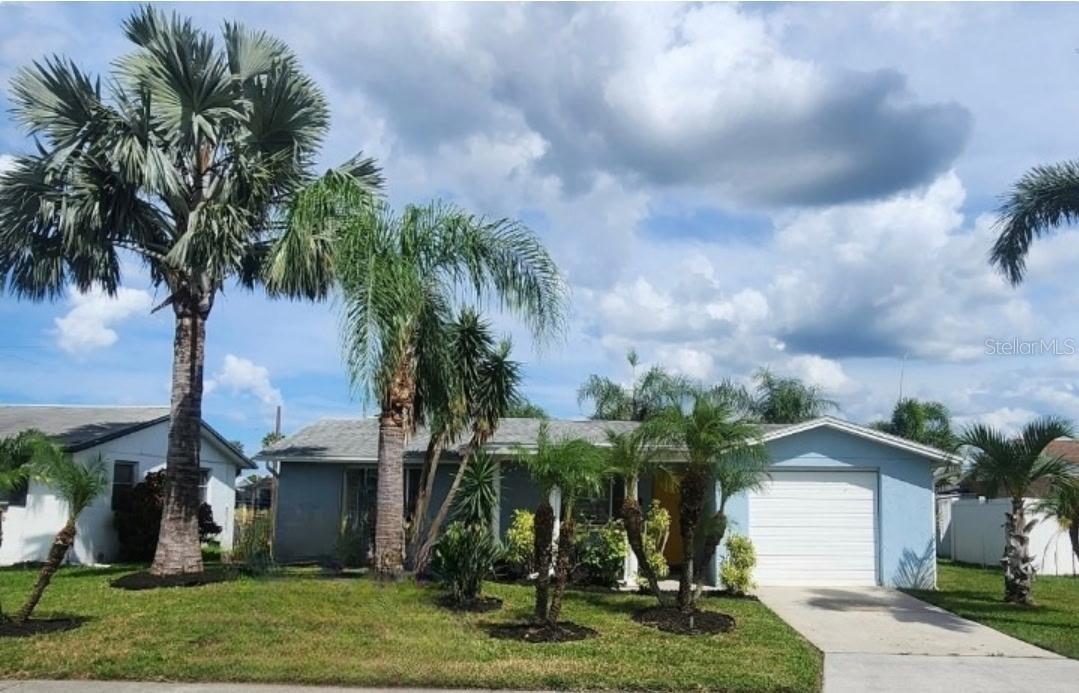 2228 Society Dr., Holiday, FL 34691