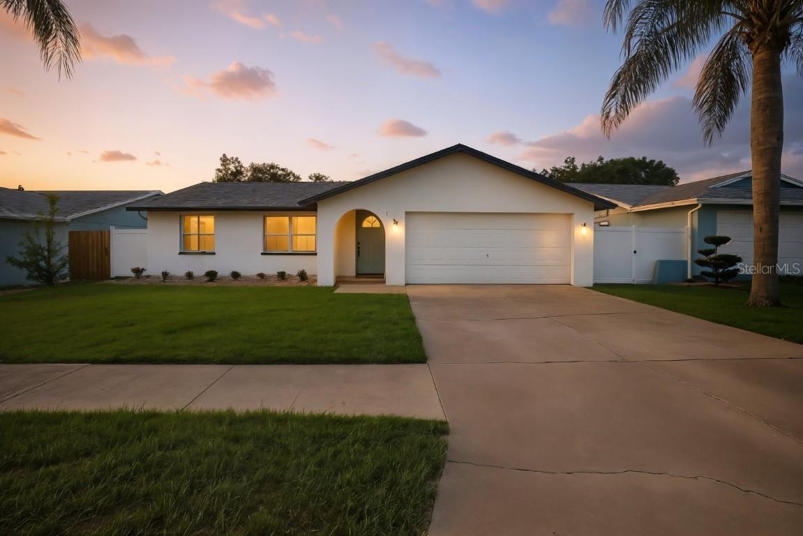 11206 Golden Ridge Dr., Seminole, FL 33772