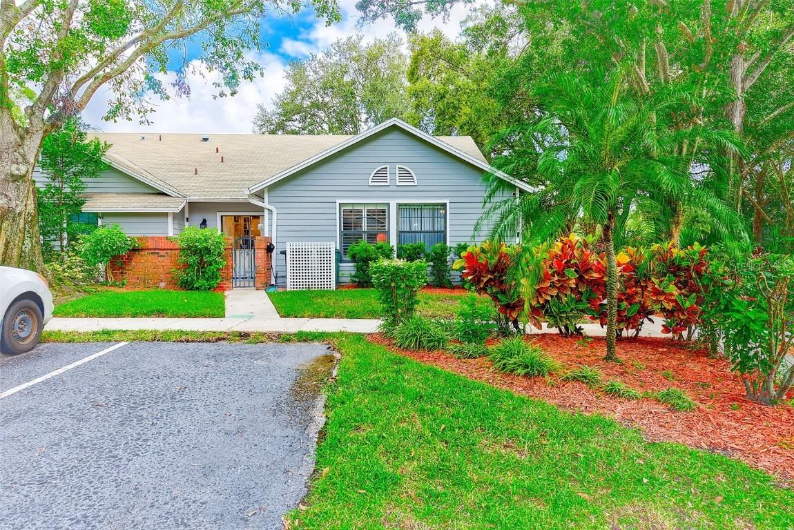 2728 Bentley Dr., Palm Harbor, FL 34684