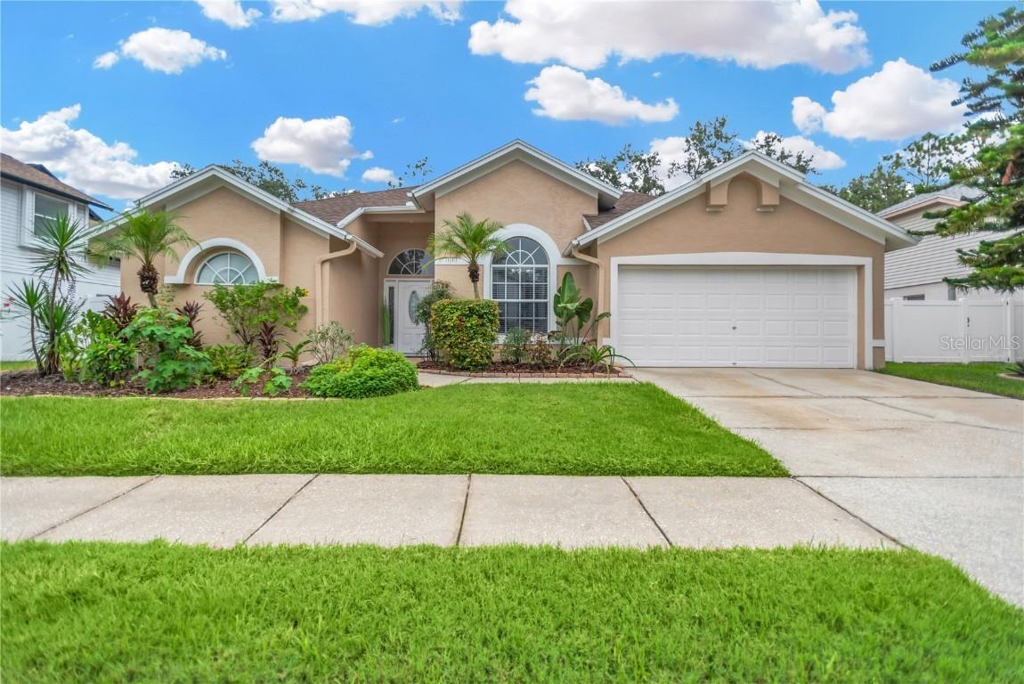 9806 Sunnyoak Dr., Riverview, FL 33569