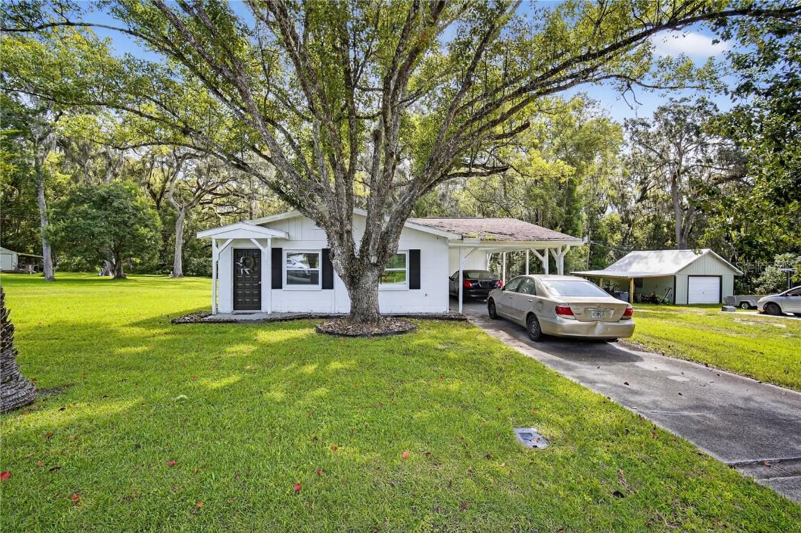910 Whiteway Dr., Brooksville, FL 34601