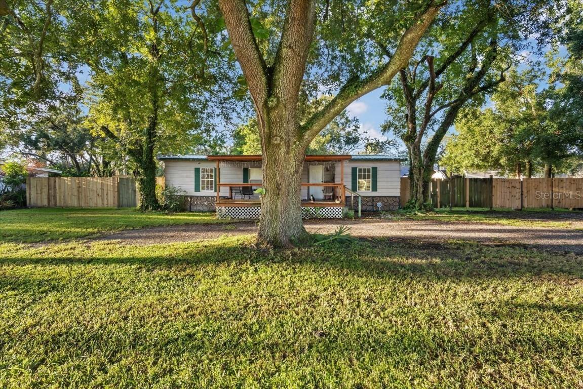 2407 E 148th Ave., Lutz, FL 33549