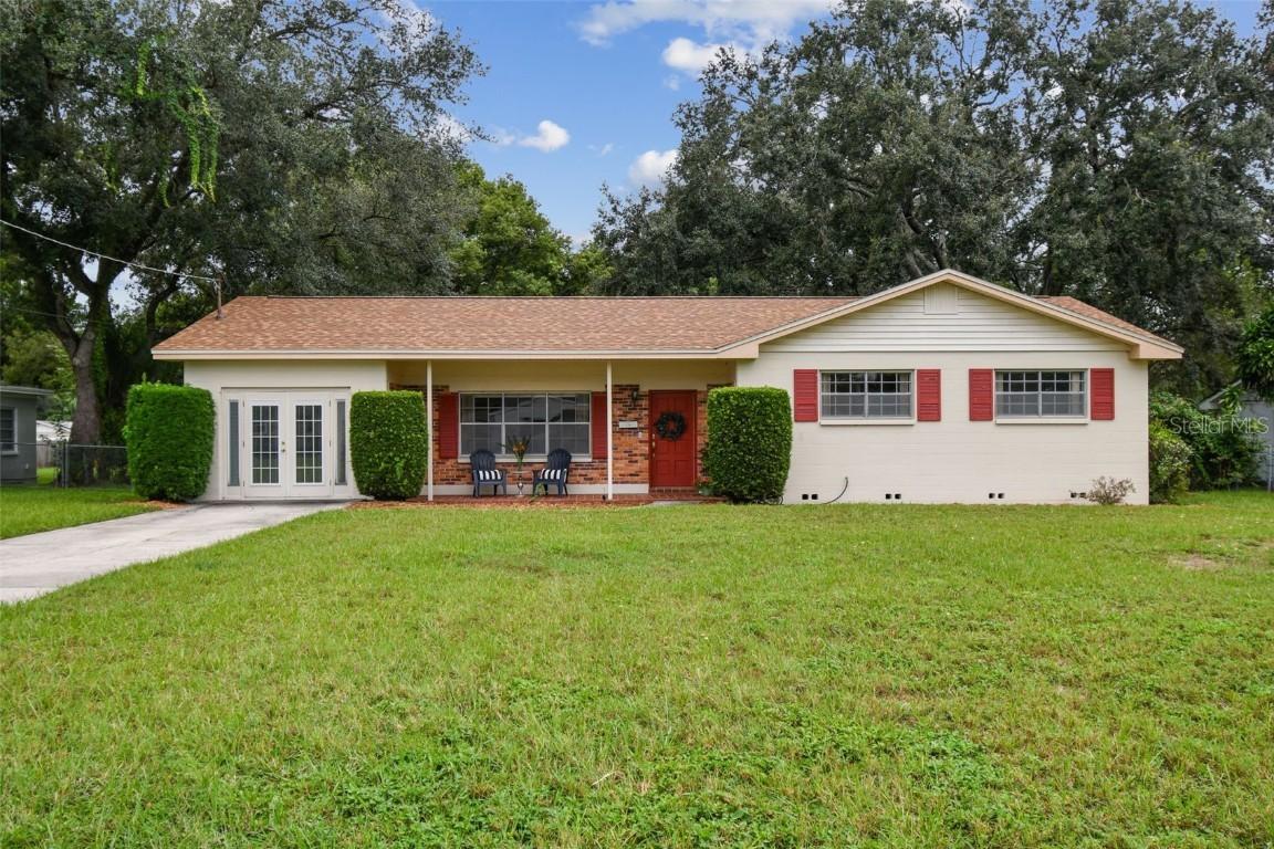 1719 W Overpar Drive Dr., Tampa, FL 33612