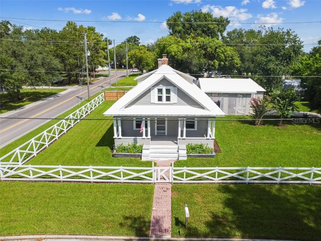 38231 4th Ave., Zephyrhills, FL 33542