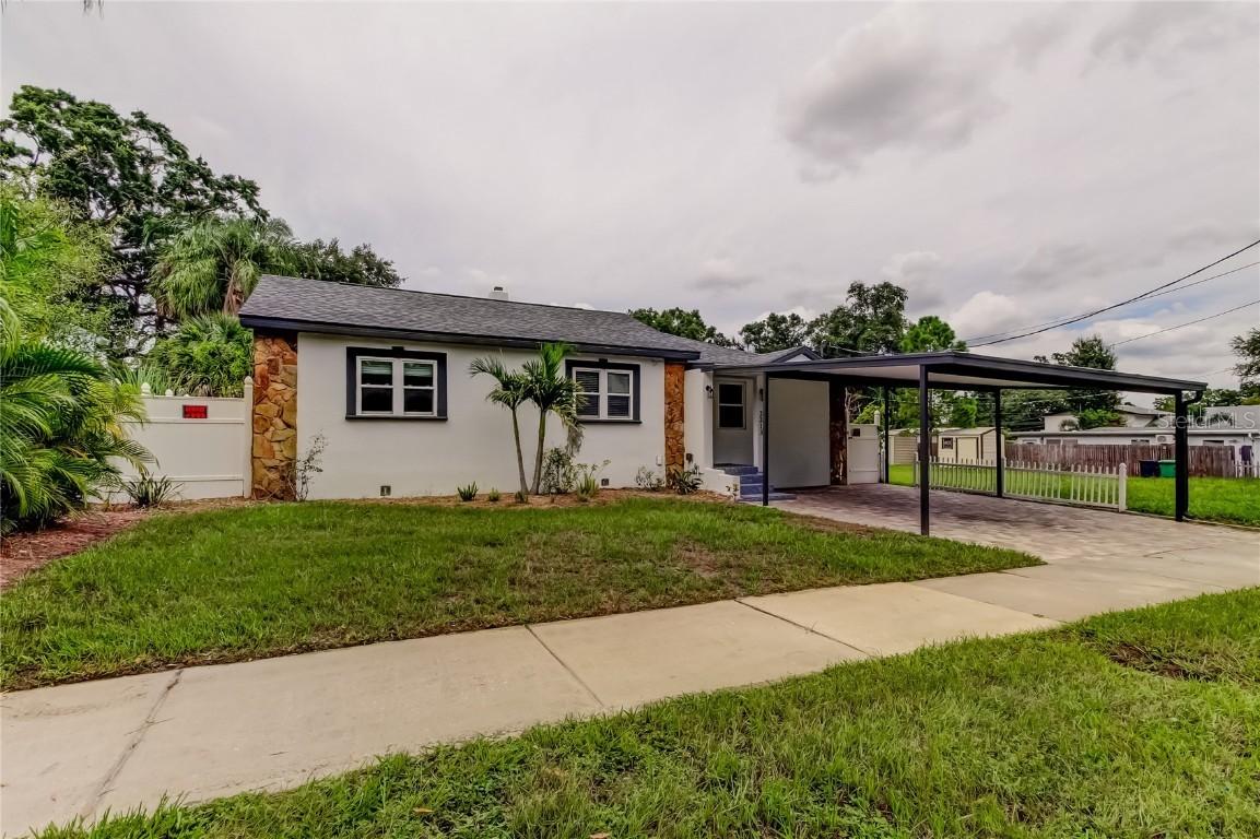 2213 W Ohio Ave., Tampa, FL 33607