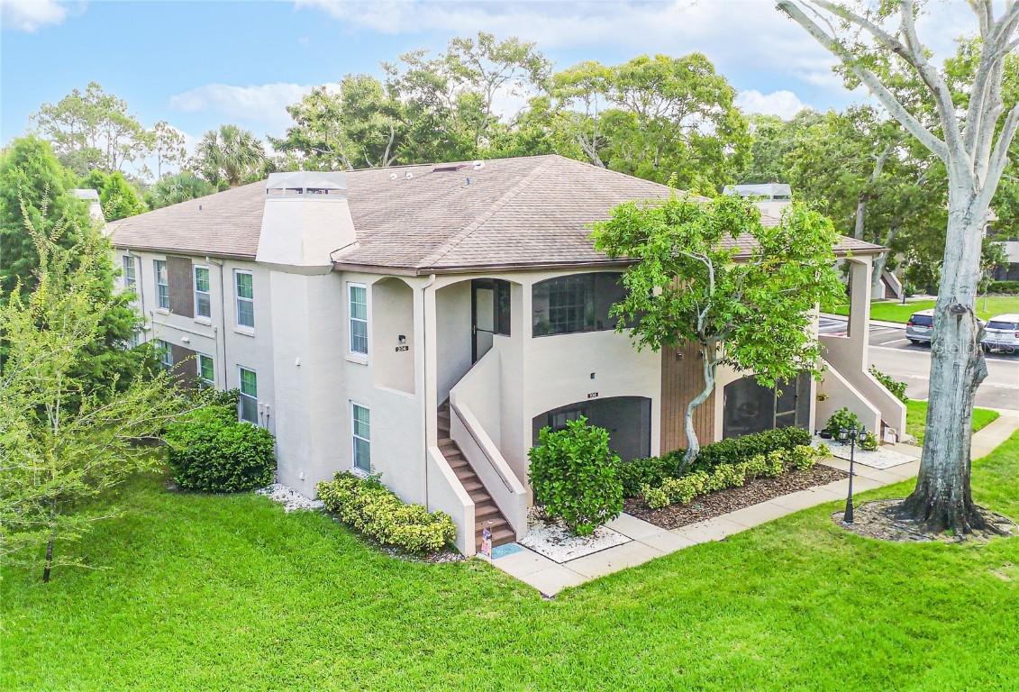 3020 Bonaventure Cir. #204, Palm Harbor, FL 34684