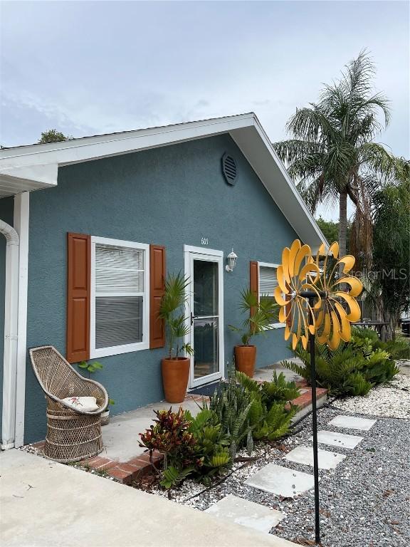 605 E Spruce St., Tarpon Springs, FL 34689