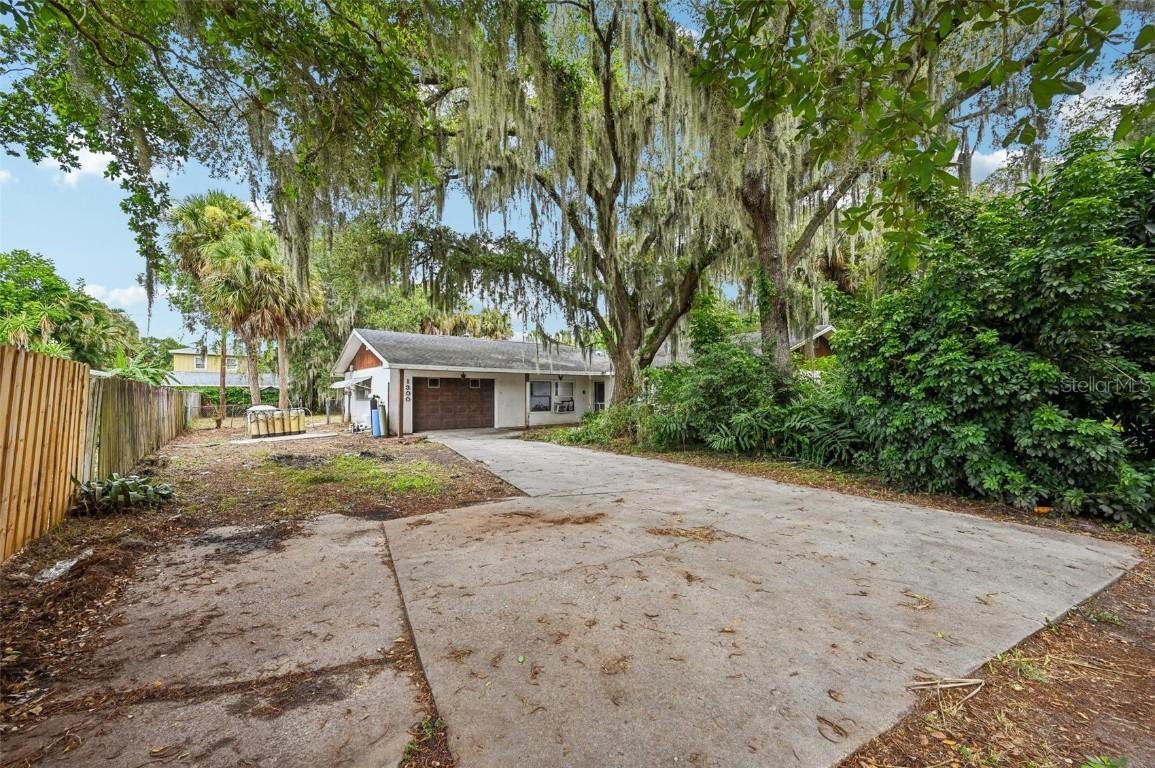 1300 Tumblin Kling Rd., Fort Pierce, FL 34982
