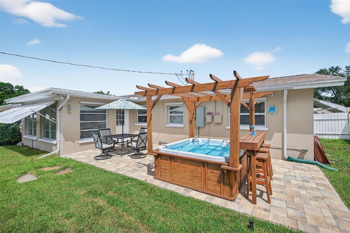 1667 Suffolk Dr., Clearwater, FL 33756