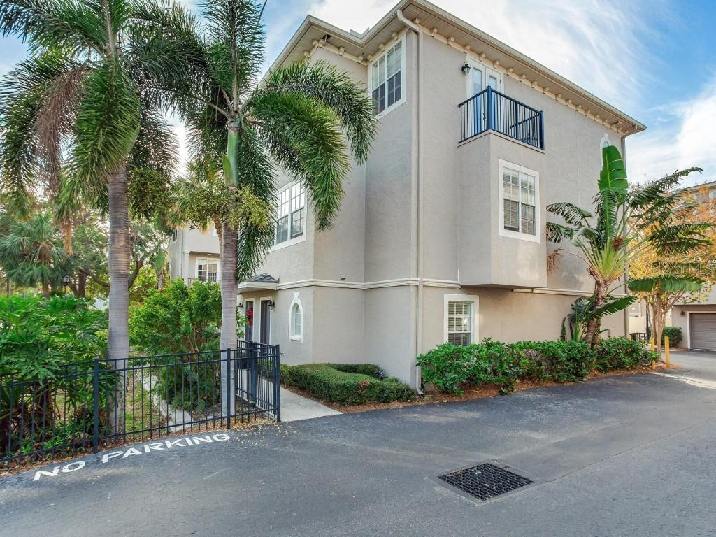 2606 Espana Ct., Tampa, FL 33609