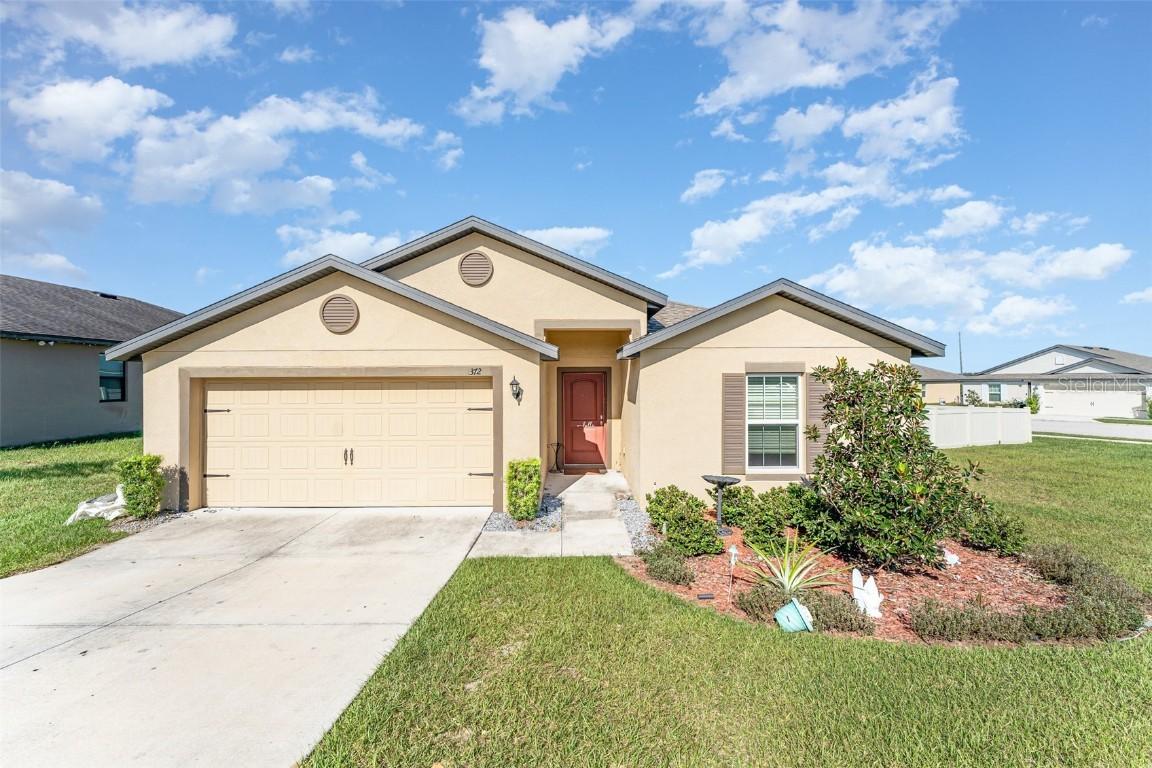 1372 Swan Lake Cir., Dundee, FL 33838