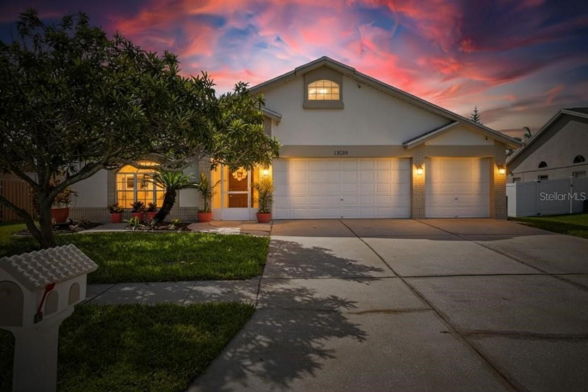 13029 Prestwick Dr., Riverview, FL 33579