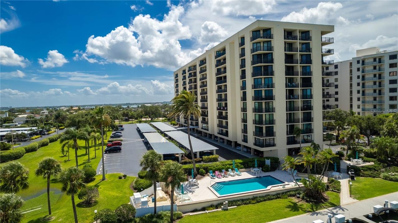 690 Island Way #1005, Clearwater Beach, FL 33767