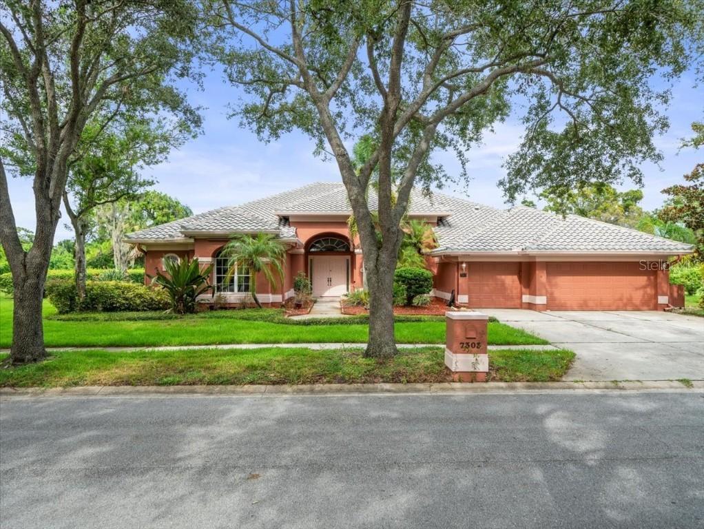 7303 Sawgrass Point Dr., Pinellas Park, FL 33782