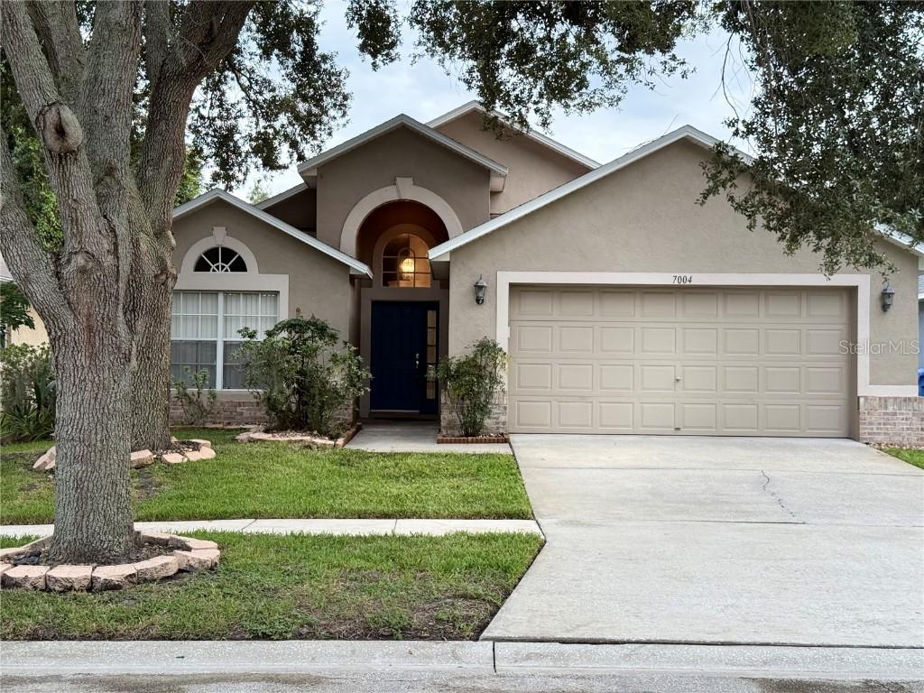 7004 Jamestown Manor Dr., Riverview, FL 33578