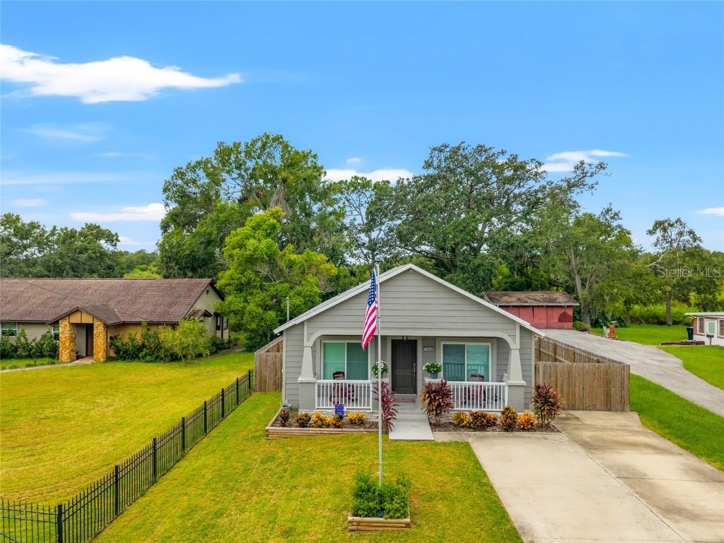 7908 Lakeshore Dr., Tampa, FL 33604